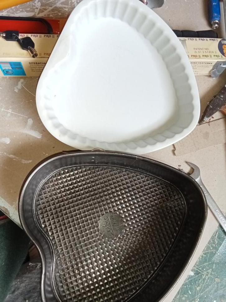 Hartjes Bakvormen Set - Springvorm & Bakblik, Huis en Inrichting, Keuken | Keukenbenodigdheden, Ophalen of Verzenden