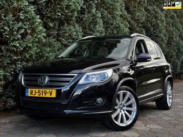 Volkswagen Tiguan 2.0 TSI R-Line|Pano|Uniek Nette Auto beschikbaar voor biedingen