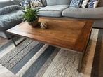 Houten salontafel met stalen onderstel, Huis en Inrichting, Tafels | Salontafels, Ophalen, Gebruikt, 100 tot 150 cm, Eikenhout