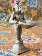 Mooi zwaar antiek brons tempelbeeldje uit India 12 cm., Ophalen of Verzenden