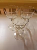 Gegraveerde glazen 3 stuks 2 13,5 x 7,9 en 1 12 x 7,1, Ophalen of Verzenden