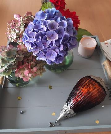 Glazen decoratie kegels? beschikbaar voor biedingen