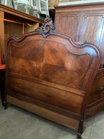 Antiek bed 195x150 notenhout Antiek bed, Antiek en Kunst, Antiek | Meubels | Bedden, Ophalen