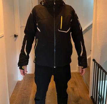 Ski jas Salomun maat L beschikbaar voor biedingen