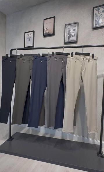 Loro Piana pantalons (zwart en blauw) beschikbaar voor biedingen