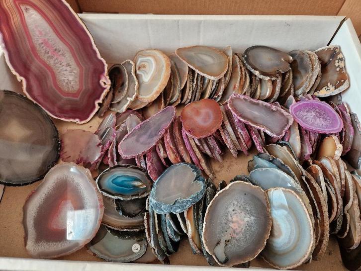 181 stuks agaatschijven * c, Verzamelen, Mineralen en Fossielen, Ophalen of Verzenden