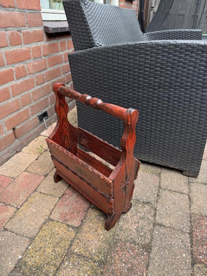 Vintage houten tijdschriftenhouder, Antiek en Kunst, Antiek | Kantoor en Zakelijk, Ophalen