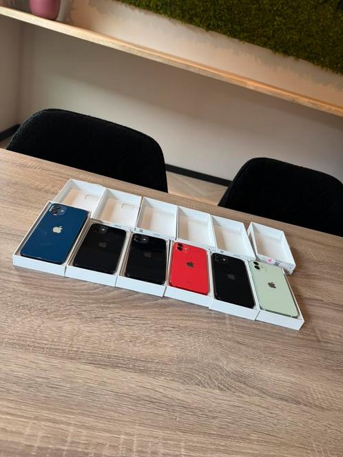 iPhone 12 64GB Zwart, Rood en Groen, Telecommunicatie, Mobiele telefoons | Apple iPhone, Nieuw, 64 GB, Zwart, Ophalen