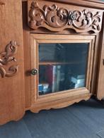 Antiek dressoir met houtsnijwerk, Antiek en Kunst, Ophalen of Verzenden