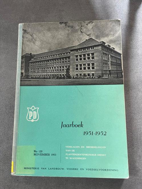 Jaarboek Plantenziektenkundige Dienst 1951-1952, Antiek en Kunst, Antiek | Boeken en Bijbels, Ophalen of Verzenden