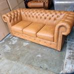 Nieuwe Chesterfield bank camel bruin leer + BEZORGING GRATIS, Huis en Inrichting, Banken | Bankstellen, Chesterfield, Nieuw, Ophalen of Verzenden