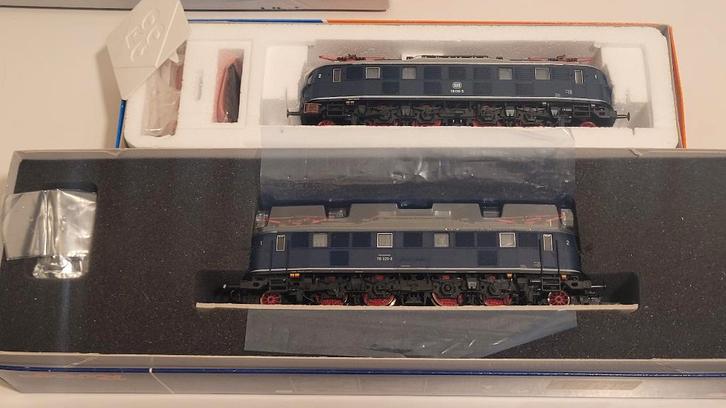 2x Roco DB br 118 (E18), Ep IV, Digitaal, Hobby en Vrije tijd, Modeltreinen | H0, Gebruikt, Locomotief, Gelijkstroom, Roco, Ophalen