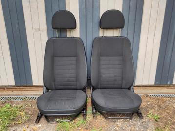 Voorstoelen Land Rover Defender Puma 90 110 130 beschikbaar voor biedingen