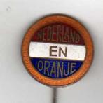 Speldje NEDERLAND EN ORANJE EMAILLE ROOD WIT BLAUW UIT OF KO, Verzamelen, Speldjes, Pins en Buttons, Zo goed als nieuw, Verzenden