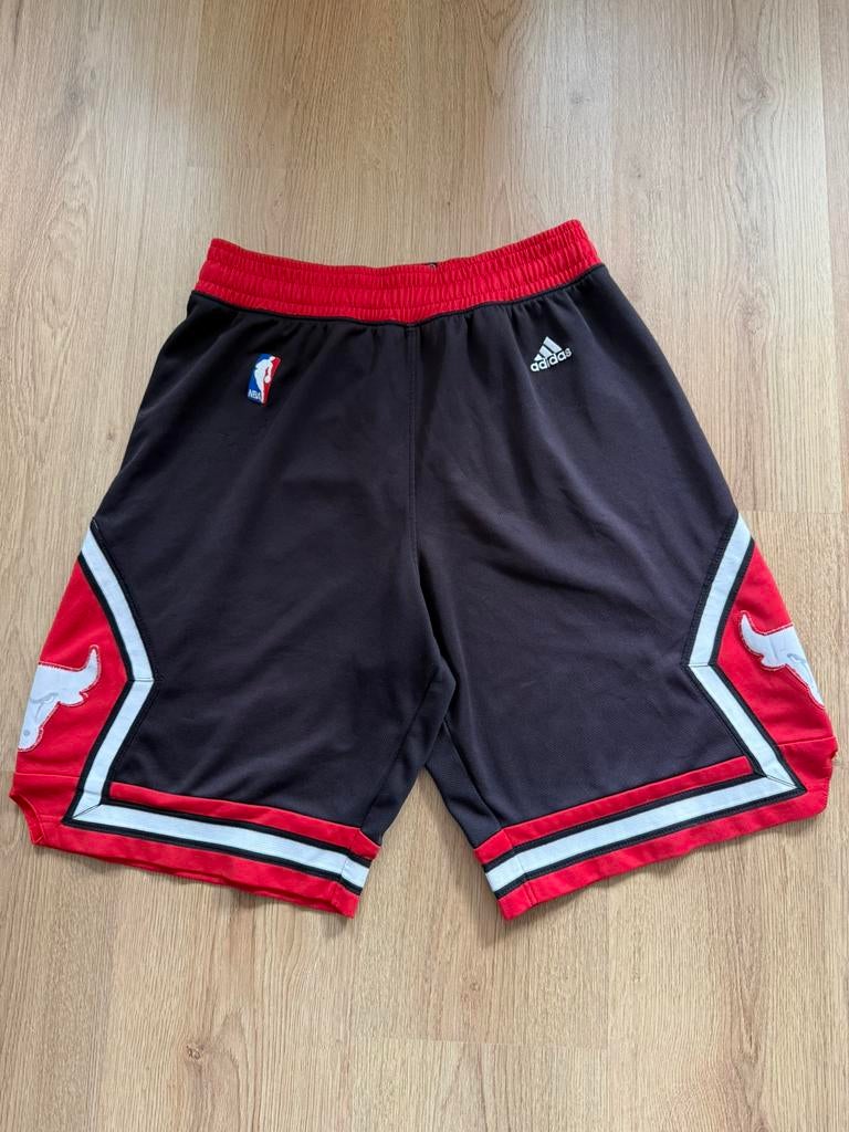 Chicago Bulls Adidas Swingman Black Game Shorts Maat S, Zwart, Overige typen, Ophalen of Verzenden, Gedragen