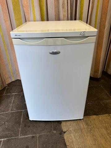 Whirlpool: Tafelmodel Vriezer, 4 laden, Werkt Goed, Schoon beschikbaar voor biedingen