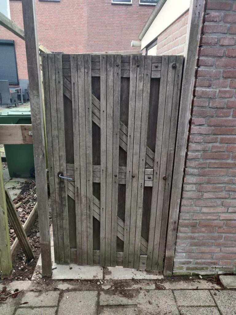 Houten Poort met Palen - Tuinpoort, Tuin en Terras, Tuinpoorten, Gebruikt, 100 tot 150 cm, Ophalen of Verzenden, Draaipoort