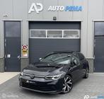 Volkswagen Golf 1.5 eTSI DSG R-Line 150PK/PANO/IQ L, Zwart, 4 cilinders, 150 pk, Leder en Stof