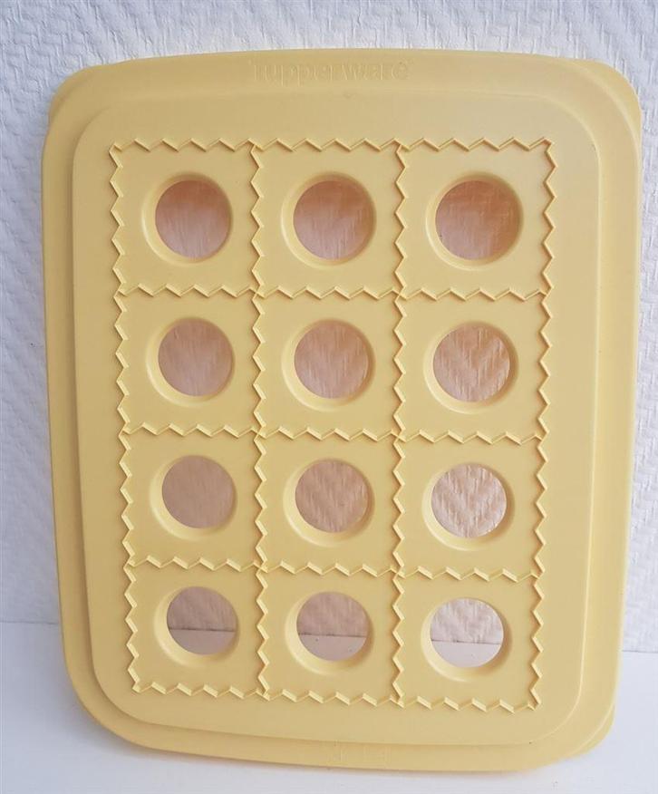 T178 Ravioli rooster, nieuw en meer Tupperware, Huis en Inrichting, Keuken | Tupperware, Nieuw, Overige typen, Geel, Ophalen of Verzenden