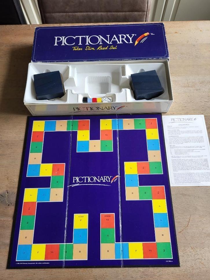 spel Pictionary, Hobby en Vrije tijd, Gezelschapsspellen | Bordspellen, Gebruikt, Een of twee spelers, Drie of vier spelers, Vijf spelers of meer