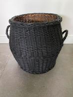 Mooie grote rotan mand, Huis en Inrichting, Woonaccessoires | Schalen en Manden, Mand, Rond, Ophalen of Verzenden, Zo goed als nieuw