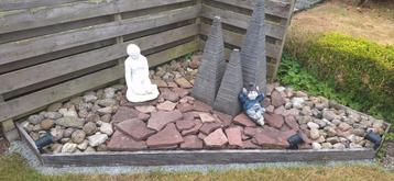 Ornamenten/ Waterval beschikbaar voor biedingen
