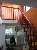 Hardhouten Trap met Balustrade - 235cm Hoog, Doe-het-zelf en Verbouw, Ladders en Trappen, Ophalen