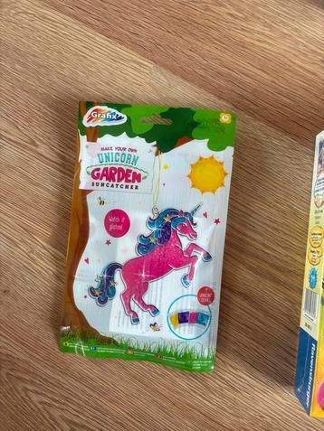 Eenhoorn Tuin Suncatcher Knutselset - Nieuw beschikbaar voor biedingen