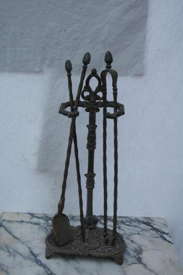 Haard standaard / Haard bokken beschikbaar voor biedingen