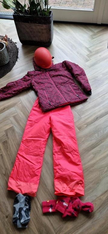 Compleet skipak maat 176 en helm maat xs-s beschikbaar voor biedingen