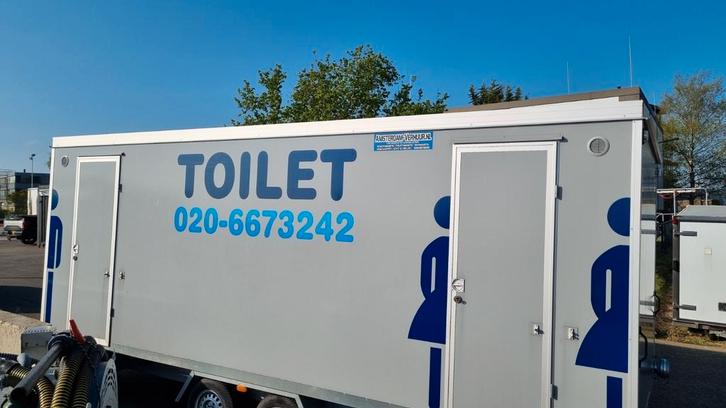 Luxe toiletwagen huren  wc wagen  wc en sanitair  verhuur, Hobby en Vrije tijd, Feestartikelen | Verhuur, Zo goed als nieuw, Overige