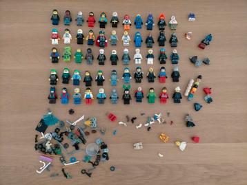 bijna 8,5 kilo Lego met minifigures  beschikbaar voor biedingen