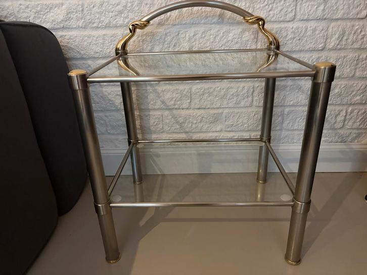 2 Identieke Bijzettafels/Nachttafels Mint, Huis en Inrichting, Tafels | Bijzettafels, Zo goed als nieuw, Vierkant, 45 tot 60 cm