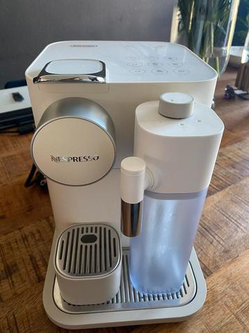 De Longhi Nespresso Gran Lattissima koffiemachine beschikbaar voor biedingen
