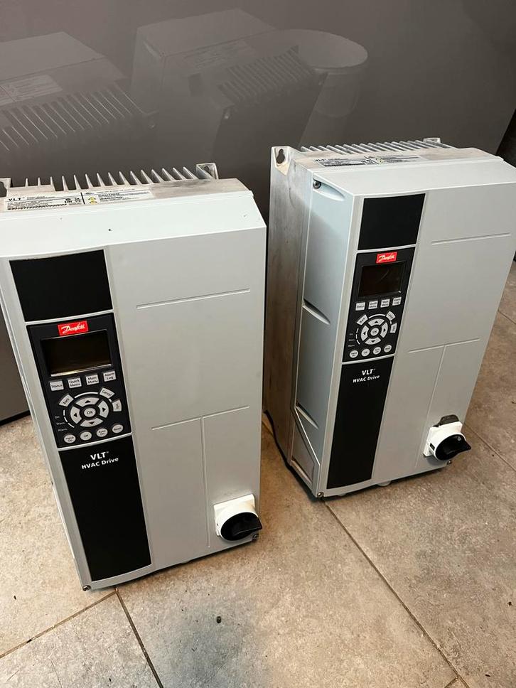 Danfoss VLT HVAC Drive - Frequentieregelaar 3x, Doe-het-zelf en Verbouw, Elektra en Kabels, Ophalen