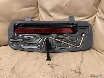 Bmw E46 cabrio gereedschap set M3 onboard 3-serie toolkit   beschikbaar voor biedingen