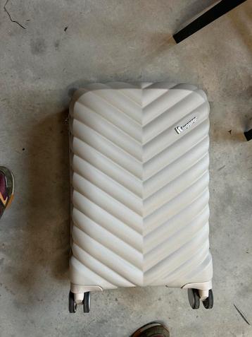 Kleine Reiskoffer - Eenmaal Gebruikt beschikbaar voor biedingen