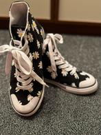 Zwarte sneakers gympen met margrietjes maat 37 nieuwstaat, Kleding | Dames, Zwart, Ophalen of Verzenden, Sneakers of Gympen, Zo goed als nieuw