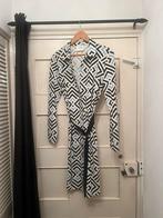 Aime travelstof jurk maat m ongedragen, Kleding | Dames, Jurken, Ophalen of Verzenden, Zo goed als nieuw, Maat 38/40 (M), Zwart