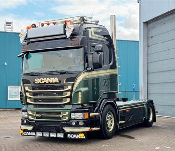 Scania R560 V8 Showtruck . Handgeschakeld. Hydroliek beschikbaar voor biedingen