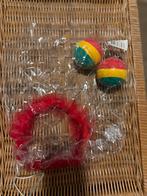 Haarband mer Ballen en rode veren , nieuw, Kinderen en Baby's, Carnavalskleding en Verkleedspullen, Ophalen of Verzenden, Zo goed als nieuw