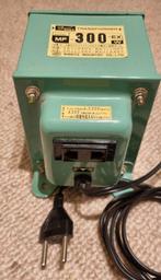 Step-up / step-down transformator 100V/240V - 300W, Ophalen, Zo goed als nieuw