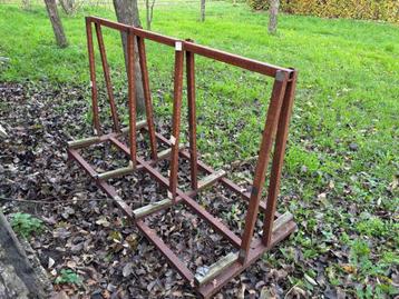 Glasblok beschikbaar voor biedingen