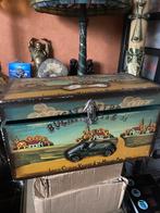 Houten kist met een berg edelstenen, Verzamelen, Ophalen, Mineraal