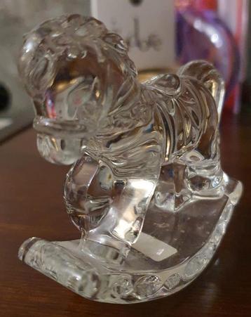 Vintage kristal Princess Huis schommelpaard beschikbaar voor biedingen
