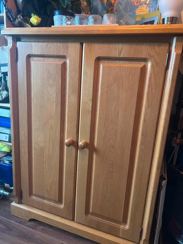 Prachtige computerkast, Huis en Inrichting, Kasten | Computermeubels, Zo goed als nieuw, Ophalen