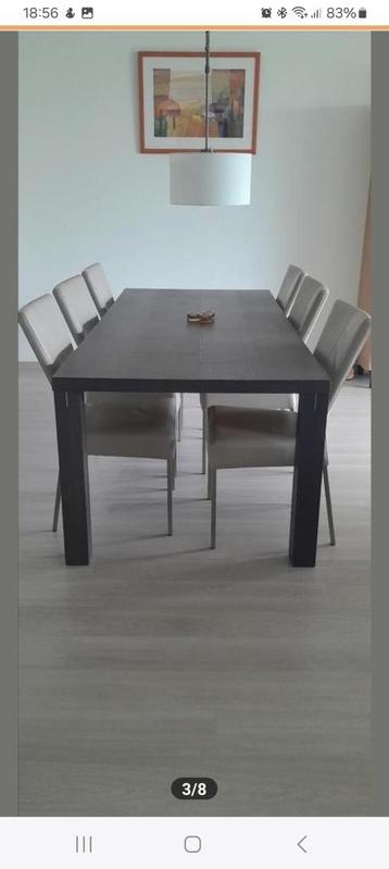 strakke 6 persoons eetkamertafel beschikbaar voor biedingen