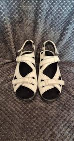Durea sandalen wit, Ophalen of Verzenden, Zo goed als nieuw, Wit, Sandalen of Muiltjes