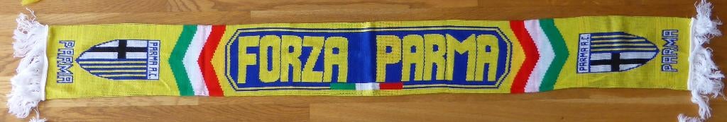 sjaal voetbal Parma serie A Italië legia calcio, Verzamelen, Sportartikelen en Voetbal, Zo goed als nieuw, Vaantje of Sjaal, Buitenlandse clubs