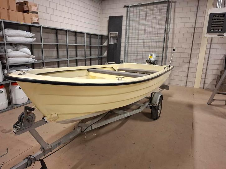 Boot met kanteltrailer, Watersport en Boten, Roeiboten, Gebruikt, Polyester, Ophalen of Verzenden